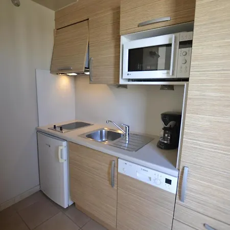 Eve Naturiste Le Jardin D'eden