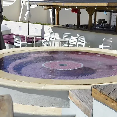 Eve Naturiste Le Jardin D'eden